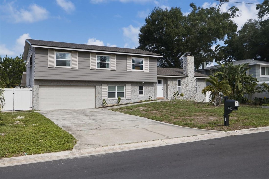 House in Seminole, Florida, United States 1 - 18675897