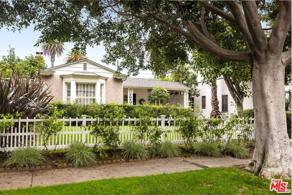 House in Los Angeles, California, United States 1 - 18676009