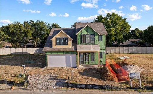 House in Forest Hill, Texas, United States 1