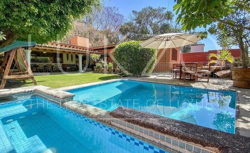 House in Cuernavaca, Morelos, Mexico 1