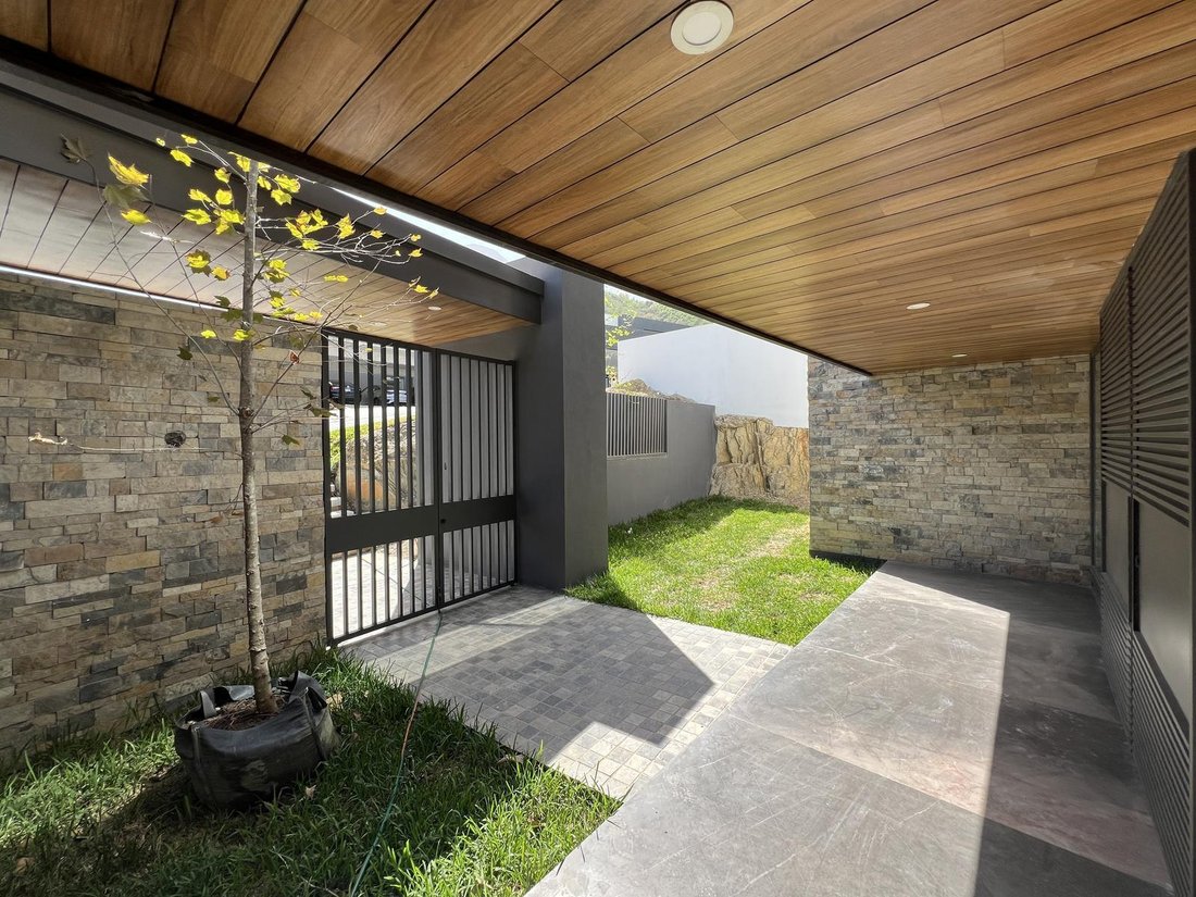 House in Monterrey, Nuevo Leon, Mexico 3 - 18675465