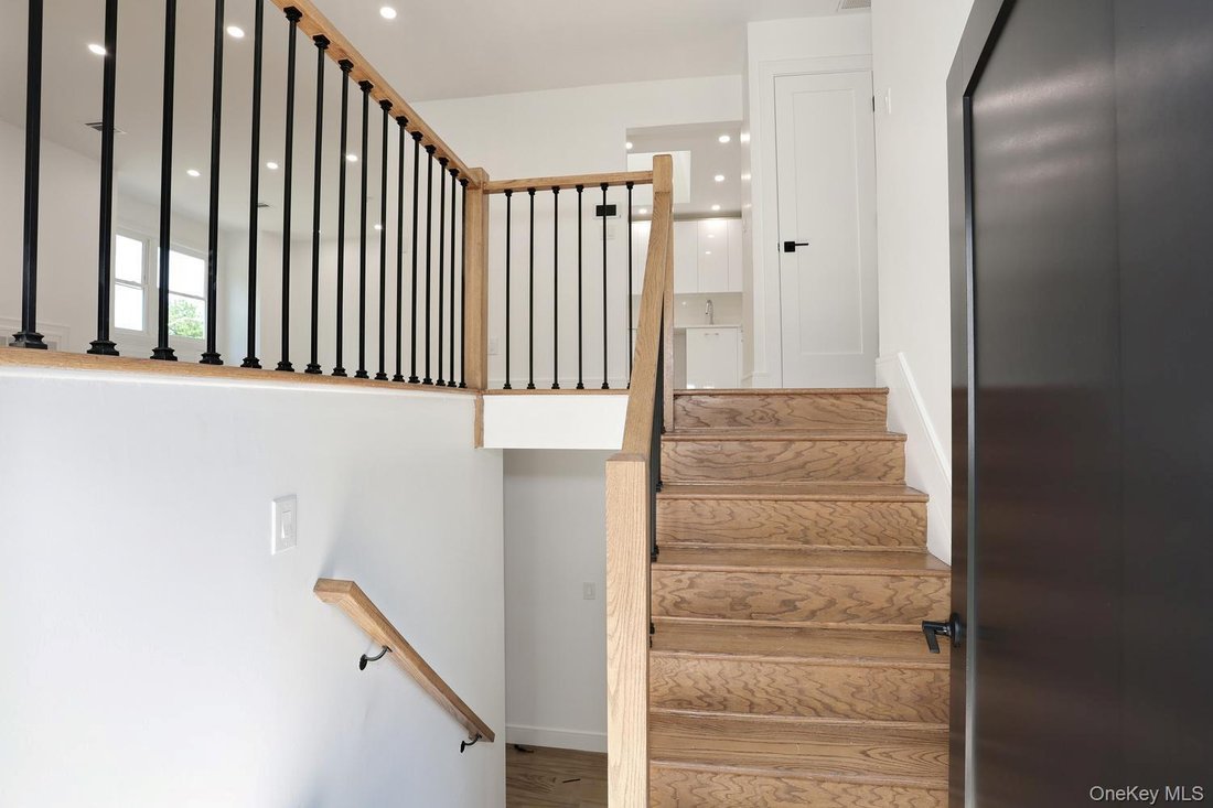 House in Spring Valley, New York, United States 3 - 18676079