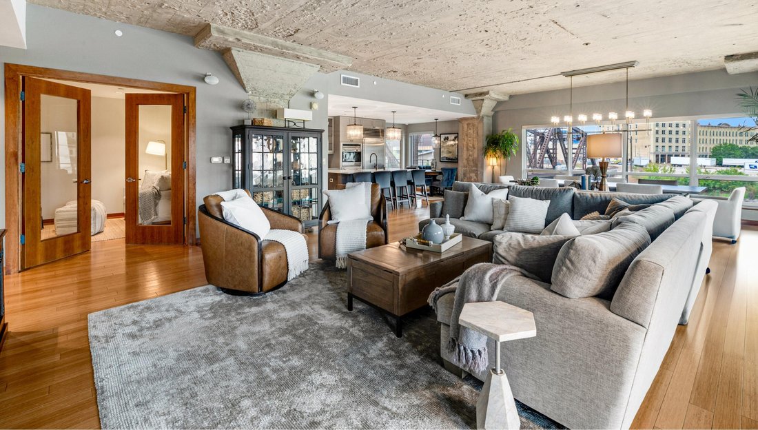 Condo in Milwaukee, Wisconsin, United States 5 - 18678661