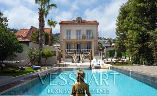 Villa in Centre, Vallauris, France 1