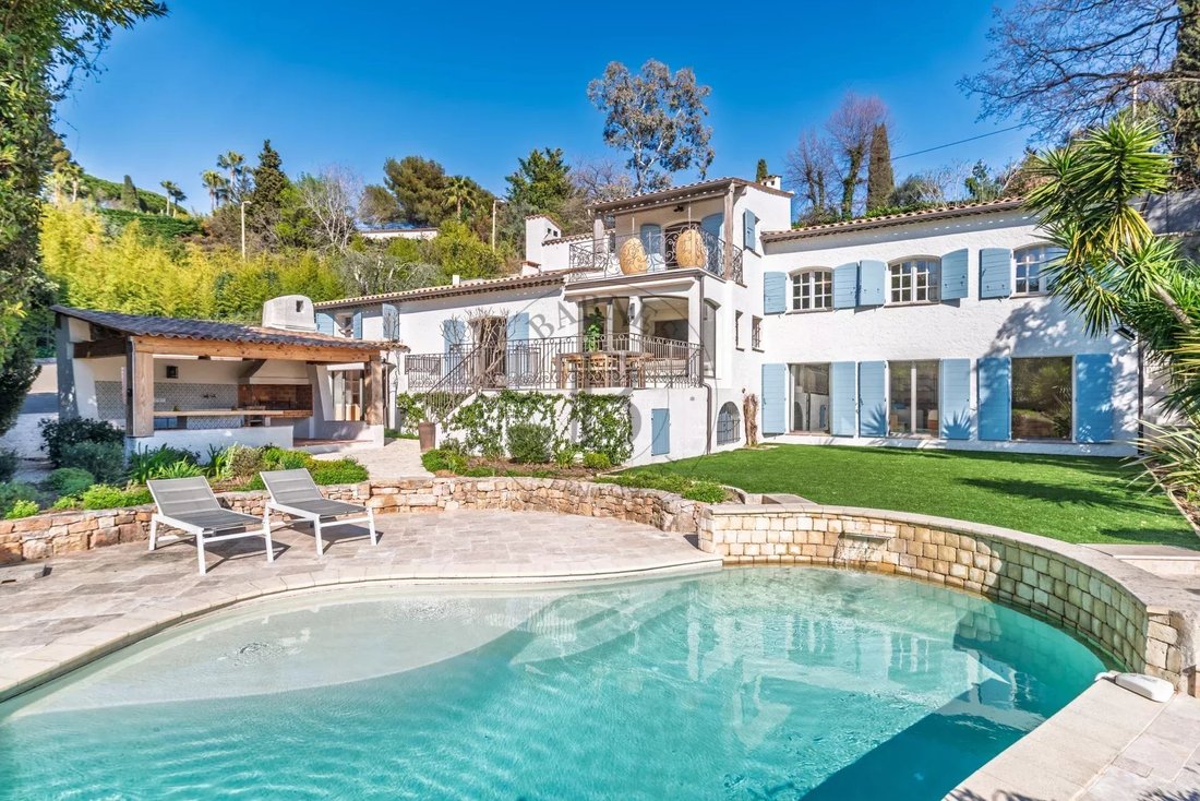 Villa in Mougins, Provence-Alpes-Côte d'Azur, France 2 - 18675055