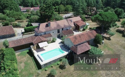 Estate in Prayssac, Occitania, France 1