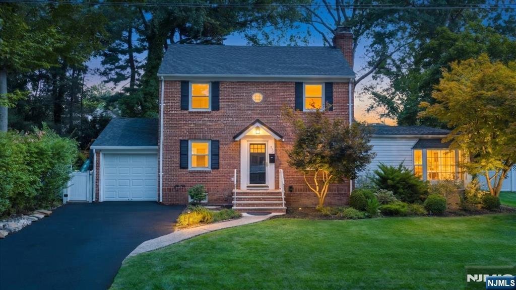 House in River Edge, New Jersey, United States 2 - 18676082