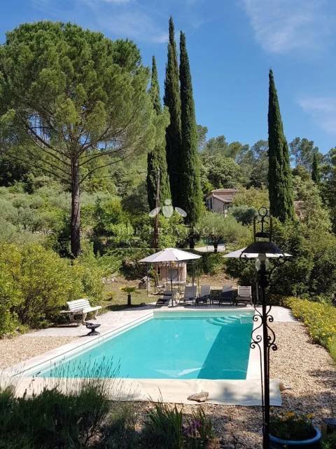 Villa en Carcès, Provenza-Alpes-Costa Azul, Francia 1 - 16297430