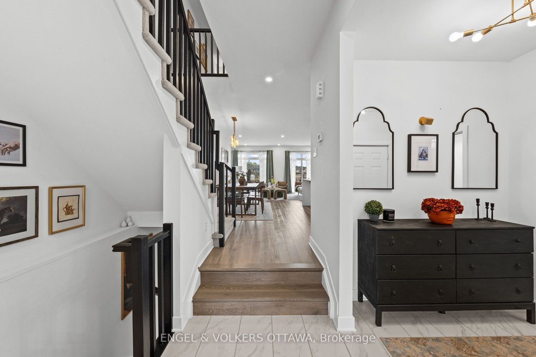 Townhouse in Ottawa, Ontario, Canada 4 - 18677701