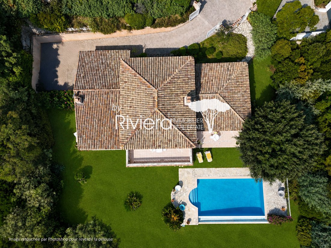 Estate in Nord, Cavalaire-sur-Mer, France 4 - 18676399