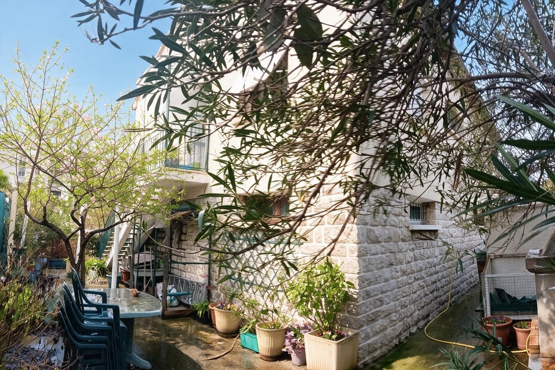 Villa in Estanove, Montpellier, France 1 - 18678382