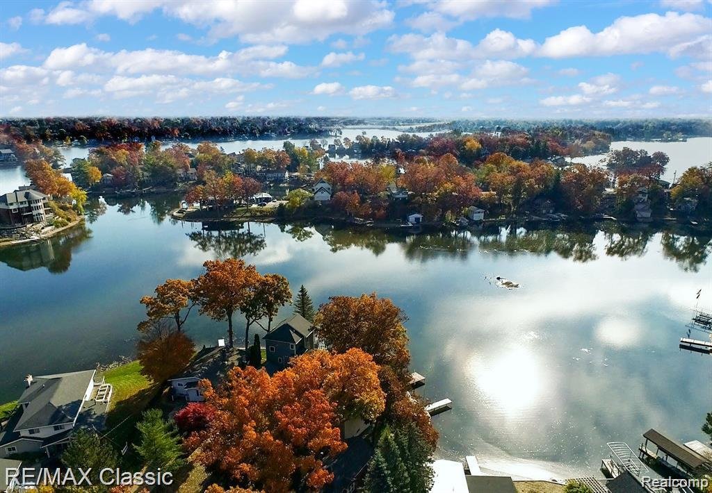 House in Orion charter Township, Michigan, United States 3 - 18676781