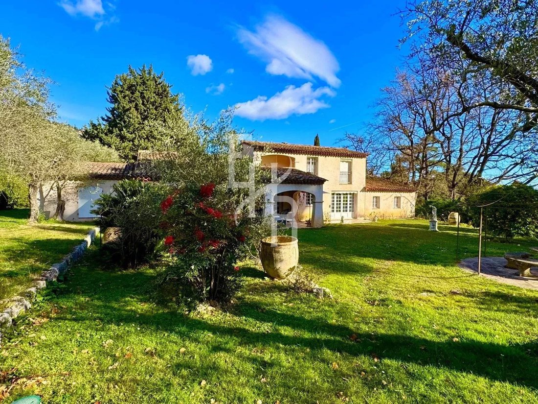 Villa in Spéracèdes, Provence-Alpes-Côte d'Azur, France 3 - 16886796