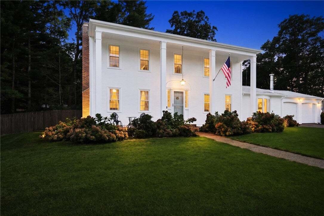 House in Warwick, Rhode Island, United States 1 - 18676748