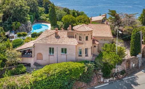 Casa en Théoule-sur-Mer, Provenza-Alpes-Costa Azul, Francia 1