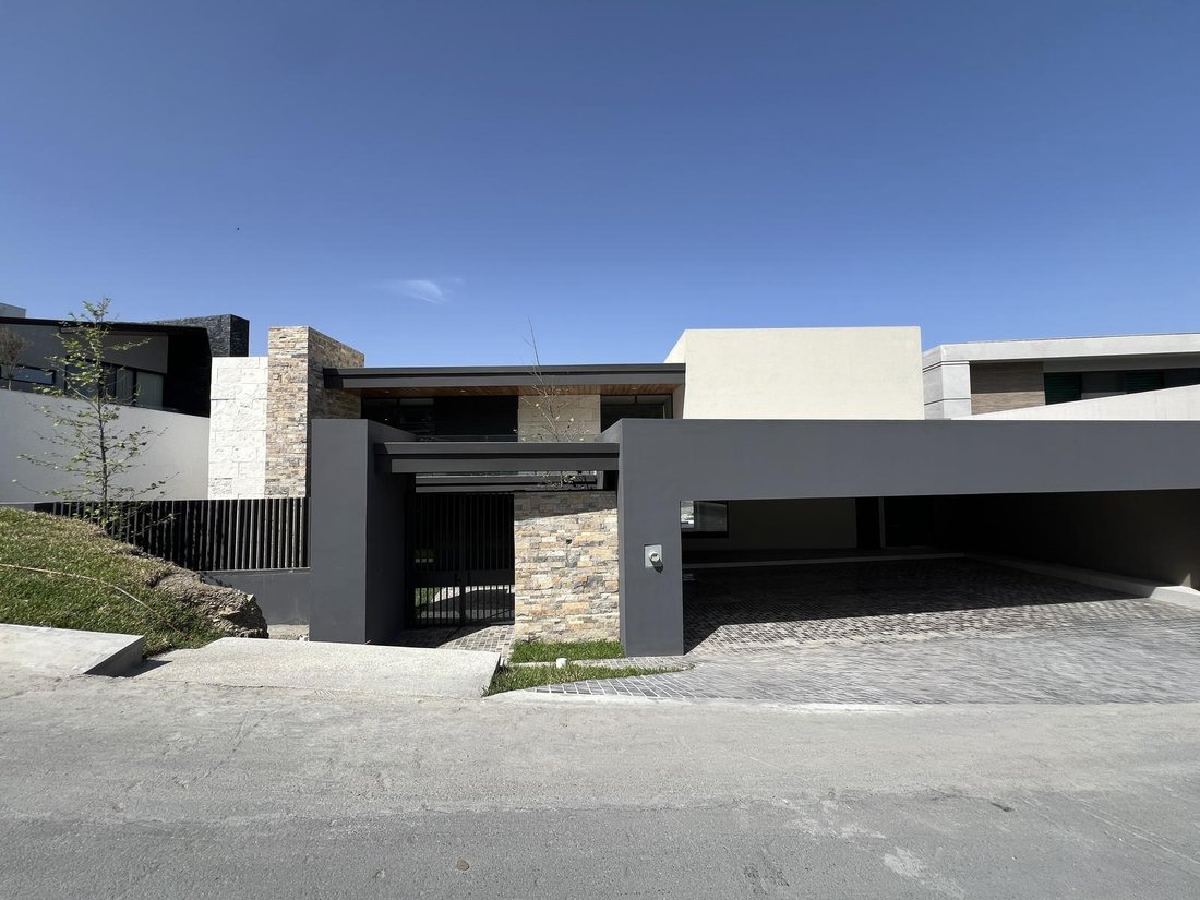 House in Monterrey, Nuevo Leon, Mexico 2 - 18675465