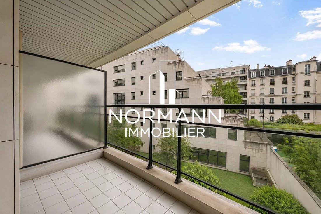 Apartment in Hôtel de Ville-Planchette, Levallois-Perret, France 1 - 18075422