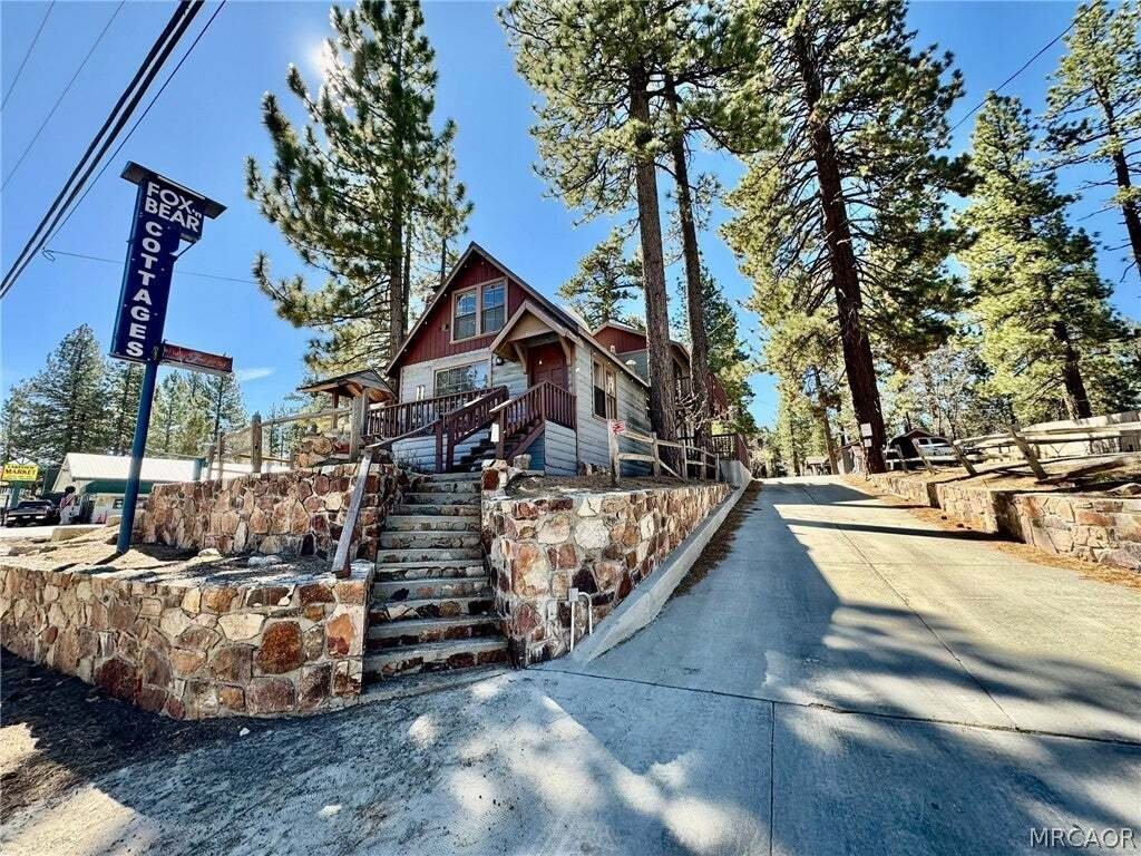 Big Bear Lake, California, United States 2 - 18675763