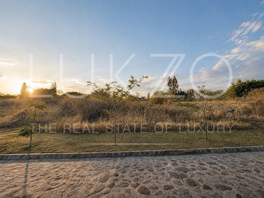 Land in Cuernavaca, Morelos, Mexico 1 - 18675162