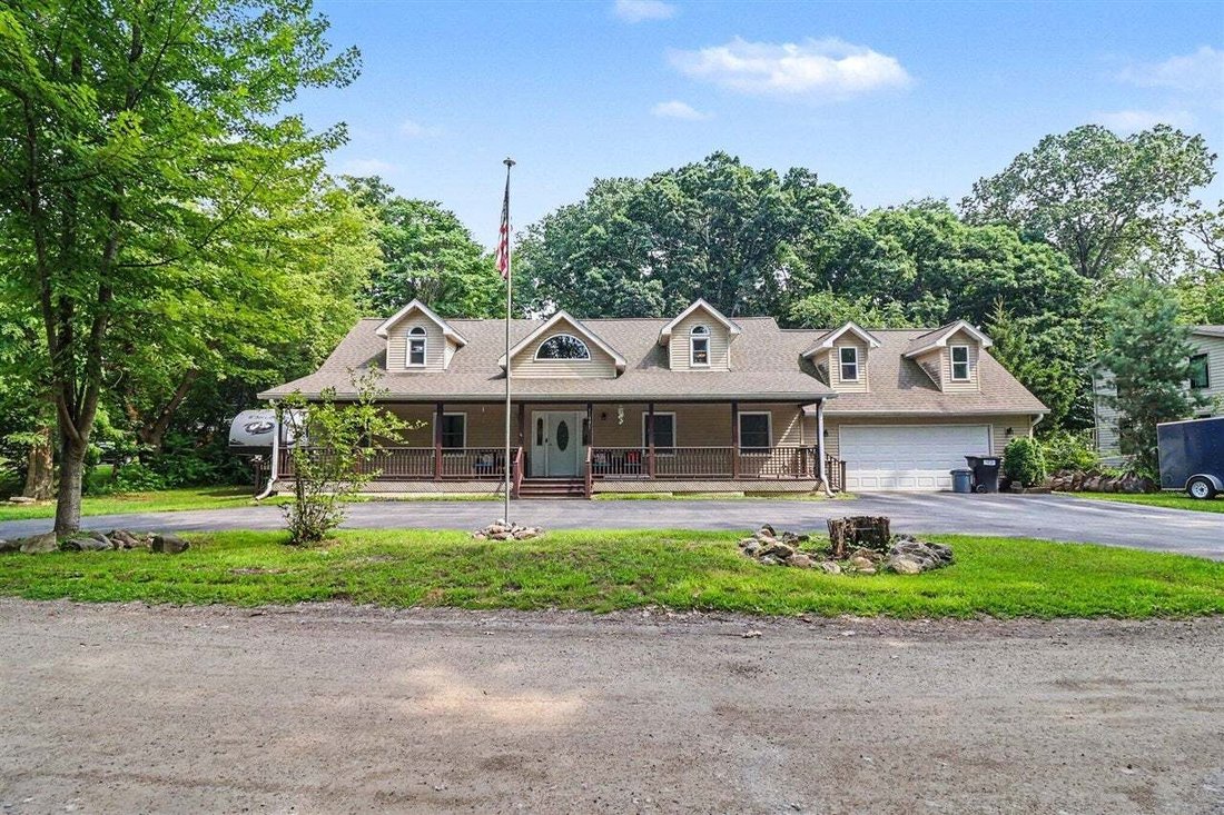 House in Township of Hamburg, Michigan, United States 1 - 18676752