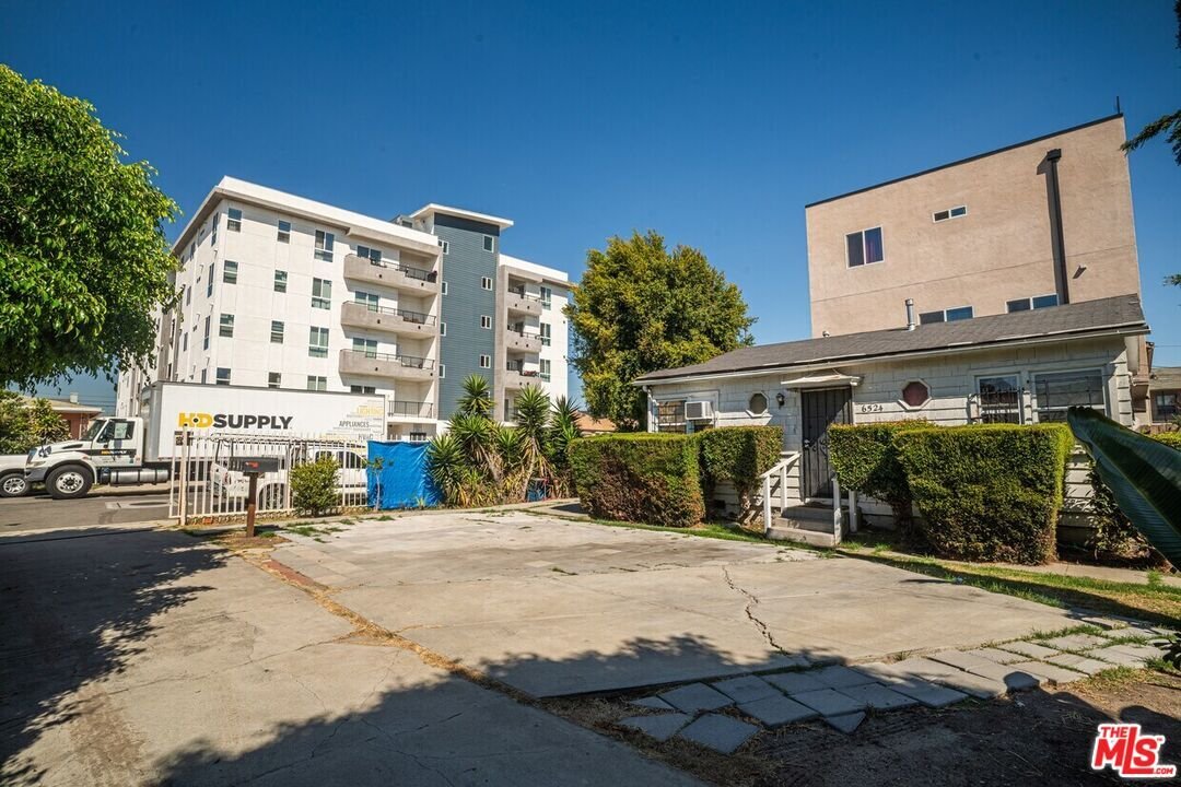 Land in Los Angeles, California, United States 5 - 18676087