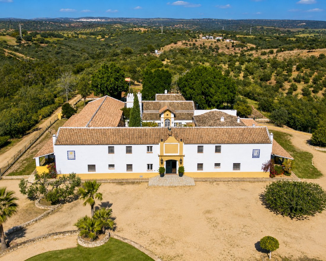 Casa di campagna a Gerena, Andalusia, Spagna 1 - 12945331