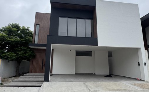 Casa en Monterrey, Nuevo León, México 1