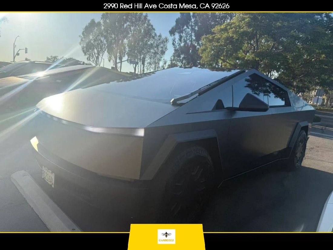 Pickup in Costa Mesa, CA, United States 1 - 18678063