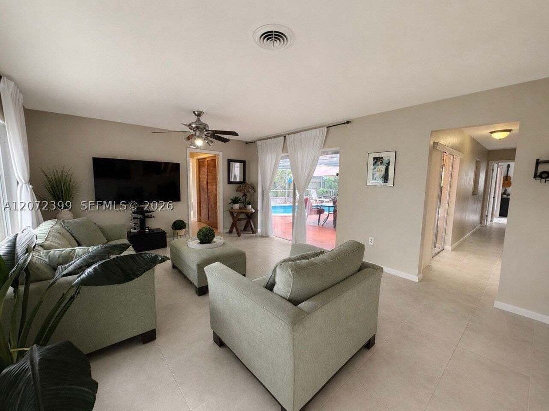 House in Hollywood, Florida, United States 3 - 18676883