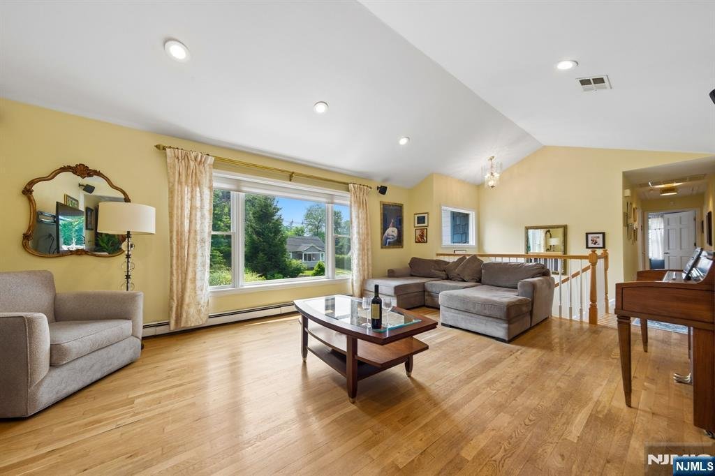 House in Hillsdale, New Jersey, United States 3 - 18674940