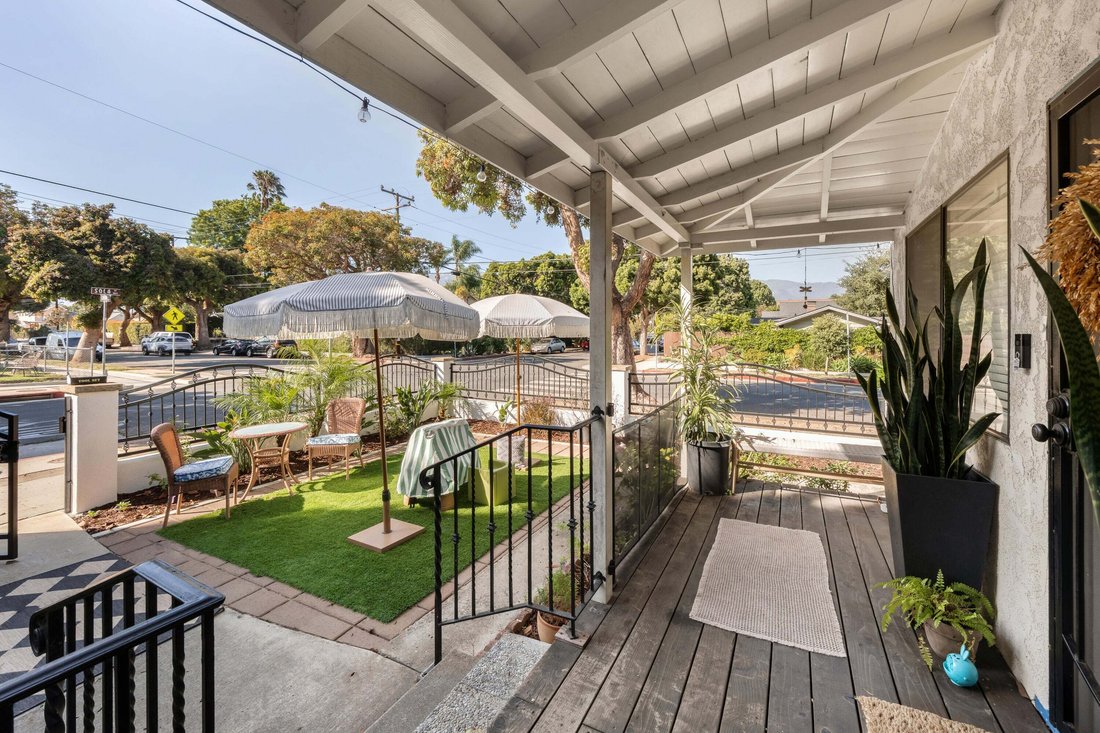 Santa Barbara, California, United States 5 - 18675698