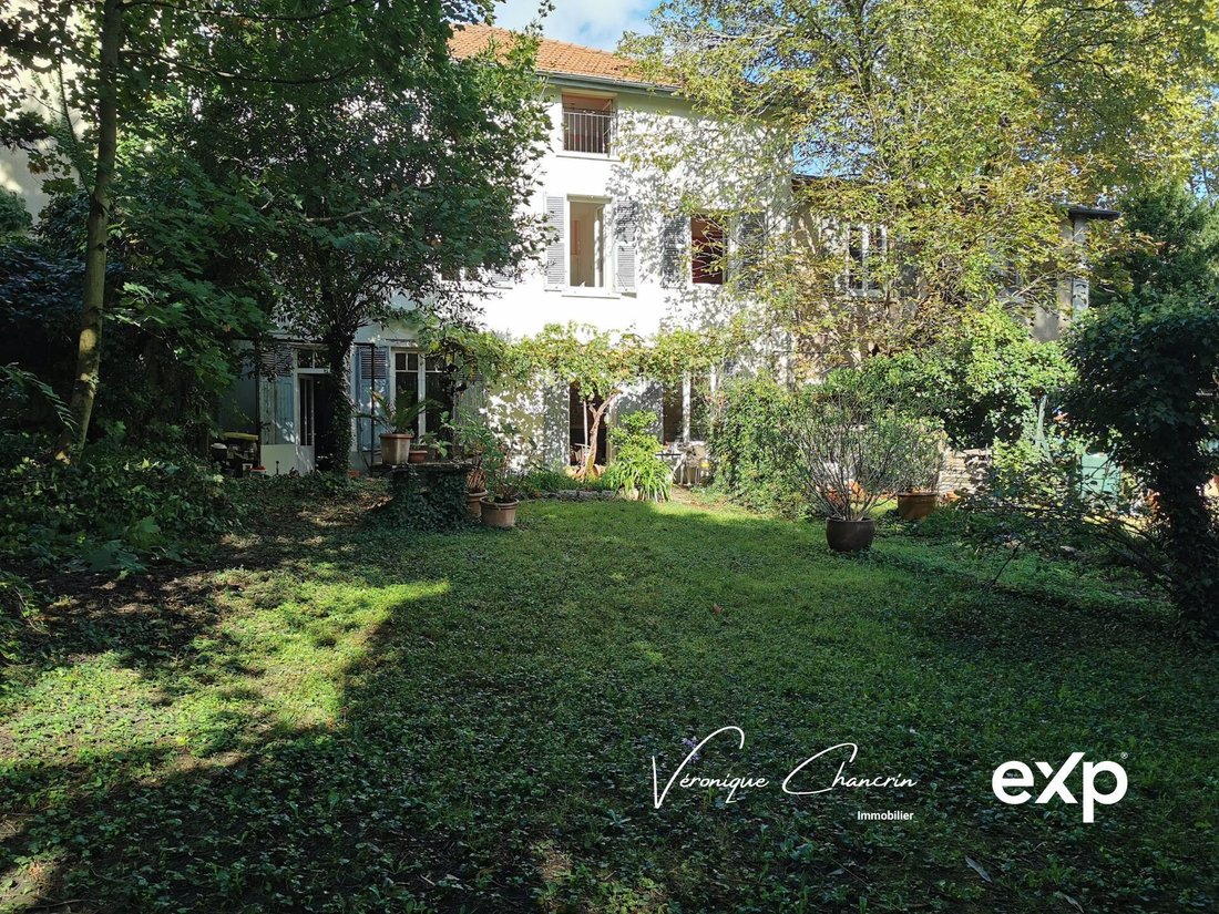 House in Oullins, Oullins-Pierre-Benite, France 1 - 17362747