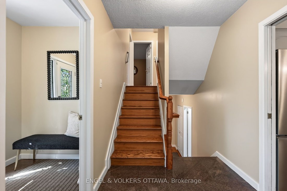 House in Ottawa, Ontario, Canada 5 - 18677703