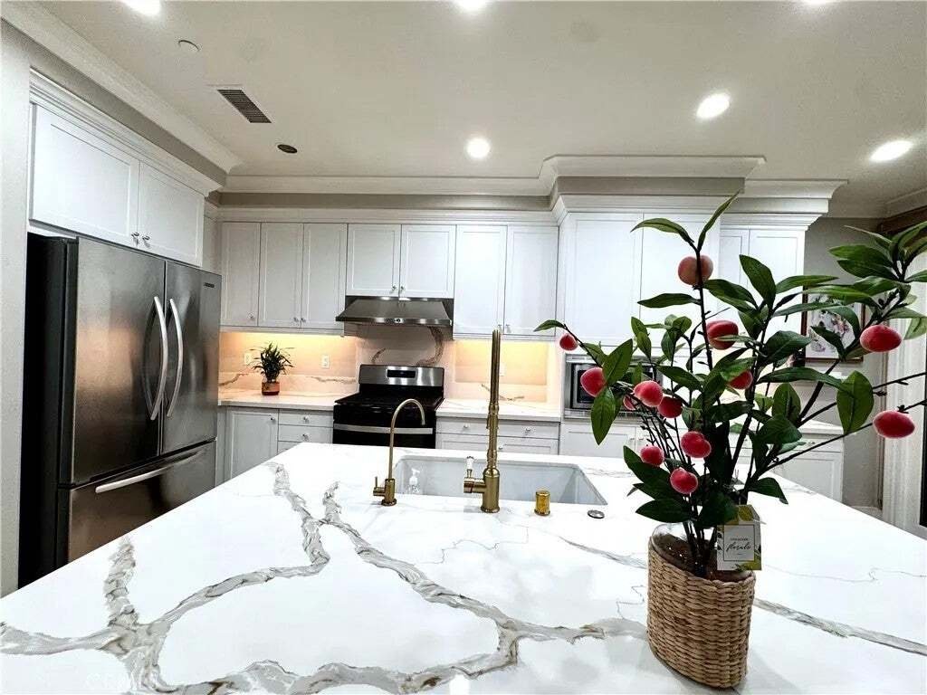 Townhouse in Irvine, California, United States 4 - 18676954