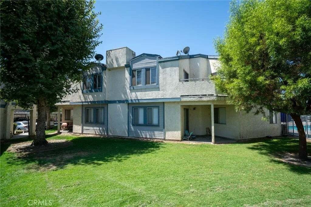 Whittier, California, United States 5 - 18676992