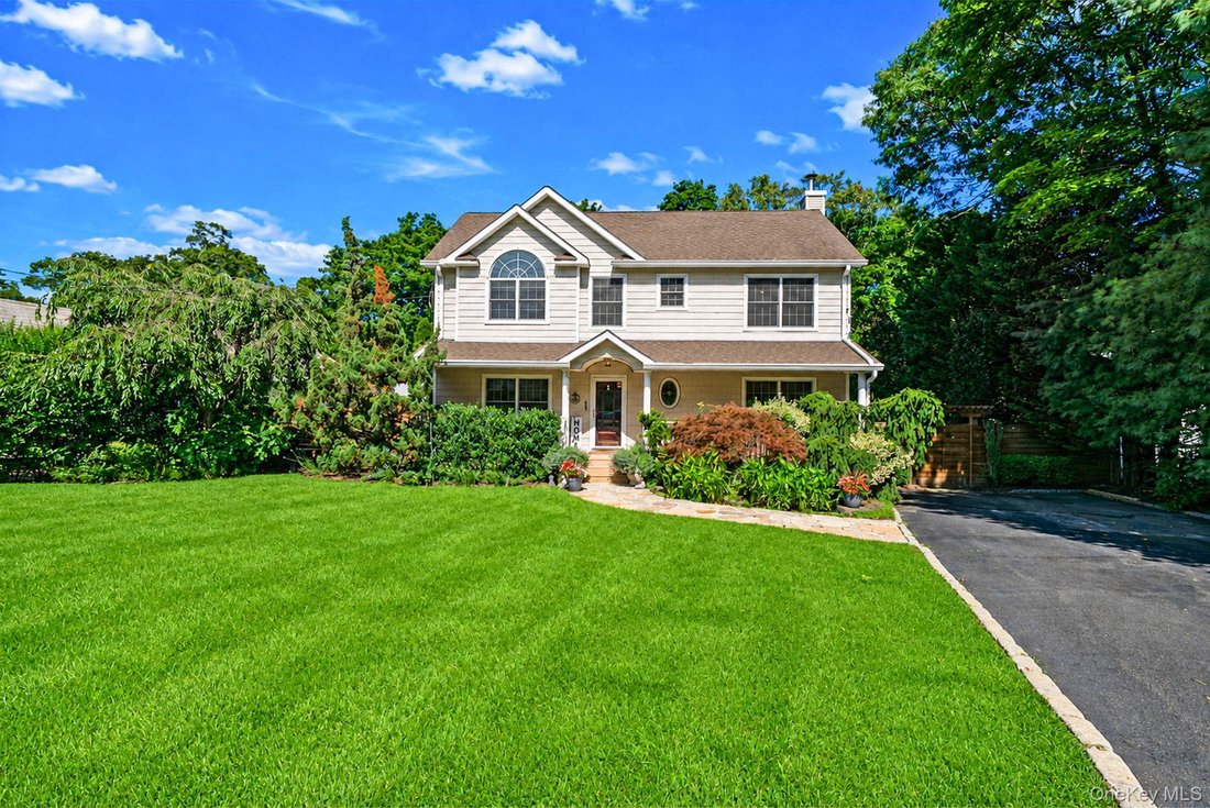 House in East Patchogue, New York, United States 1 - 18677515