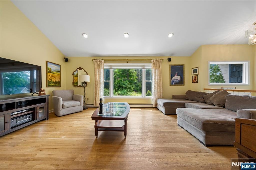 House in Hillsdale, New Jersey, United States 4 - 18674940