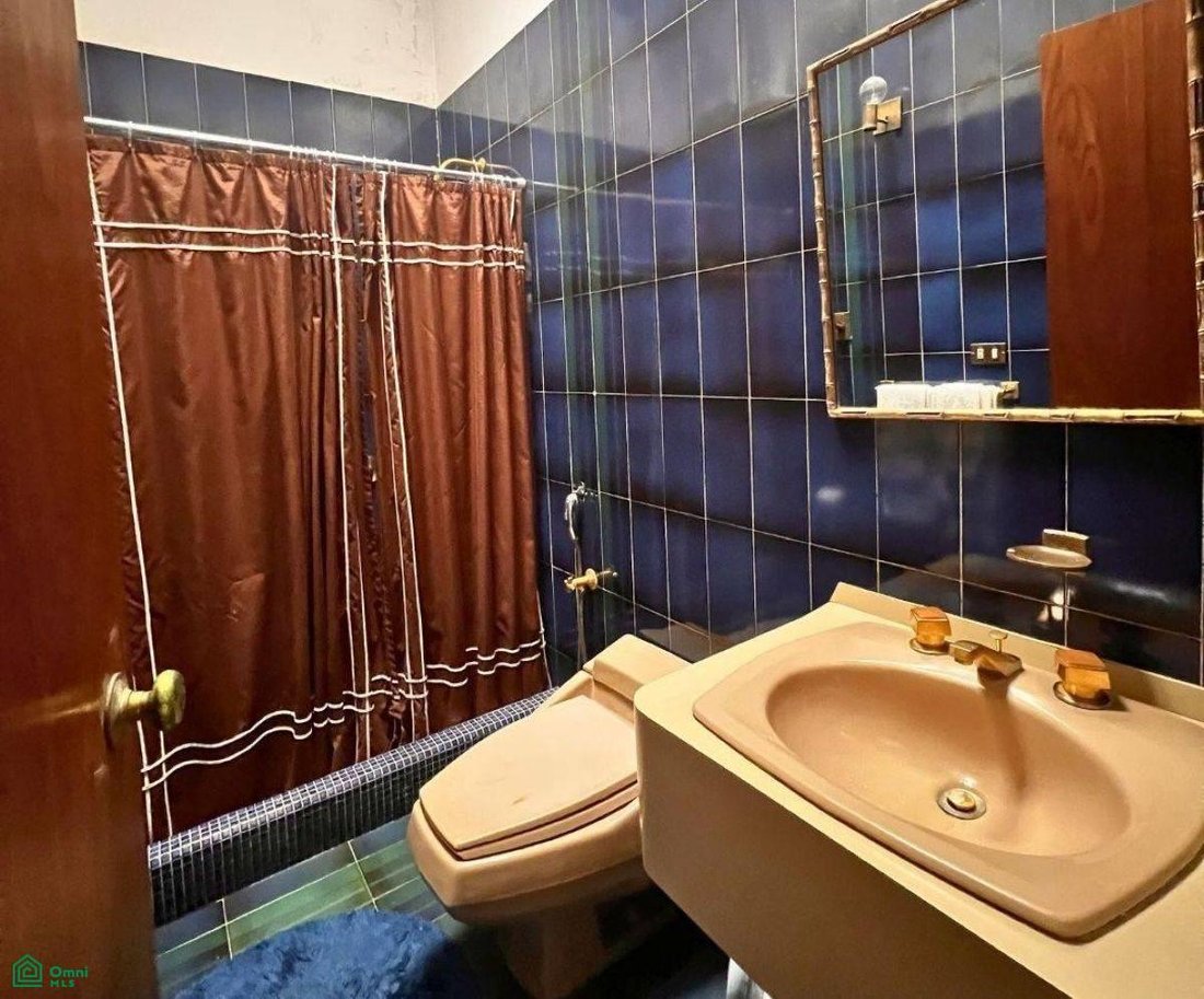 House in Caracas, Miranda, Venezuela 2 - 17730866