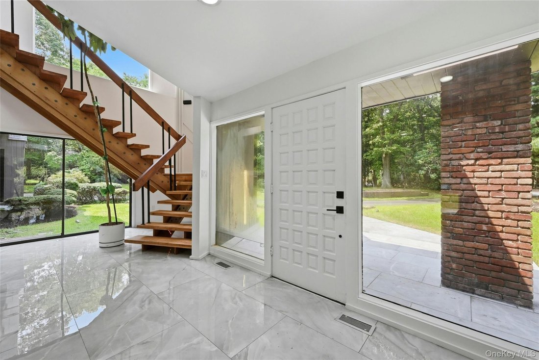 House in Port Jefferson, New York, United States 3 - 18677467