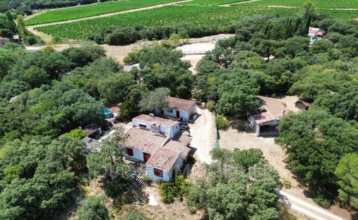 Villa in Brue-Auriac, Provence-Alpes-Côte d'Azur, France 1