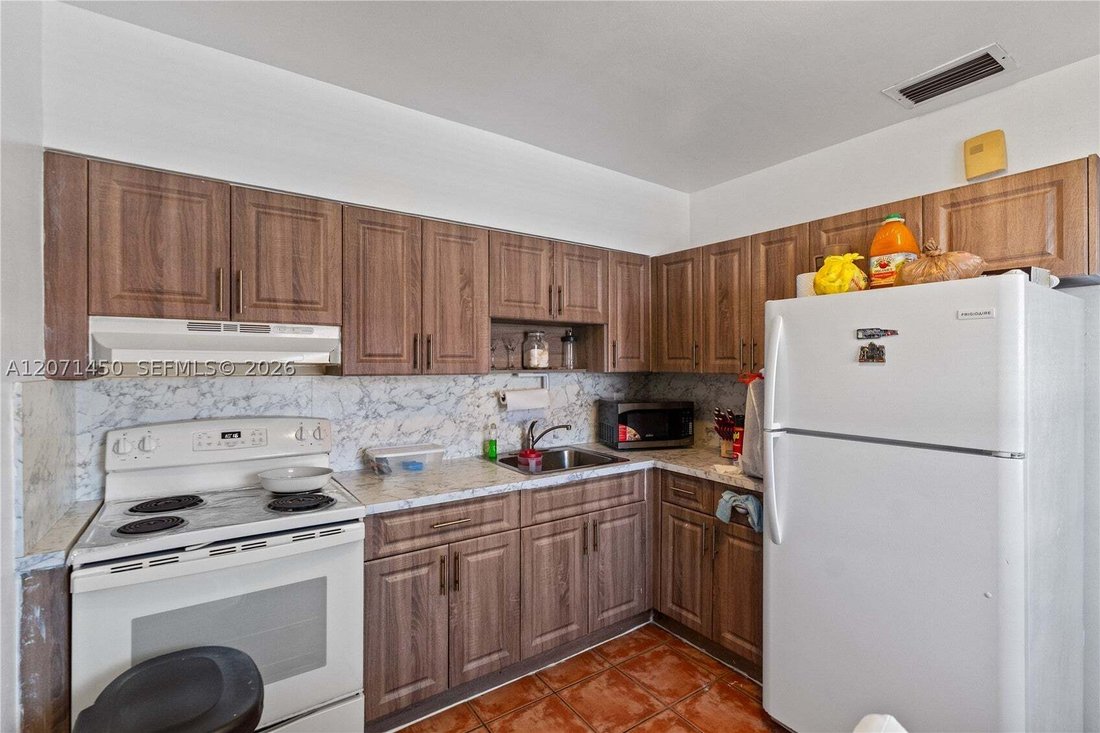 House in Miami, Florida, United States 4 - 18676810