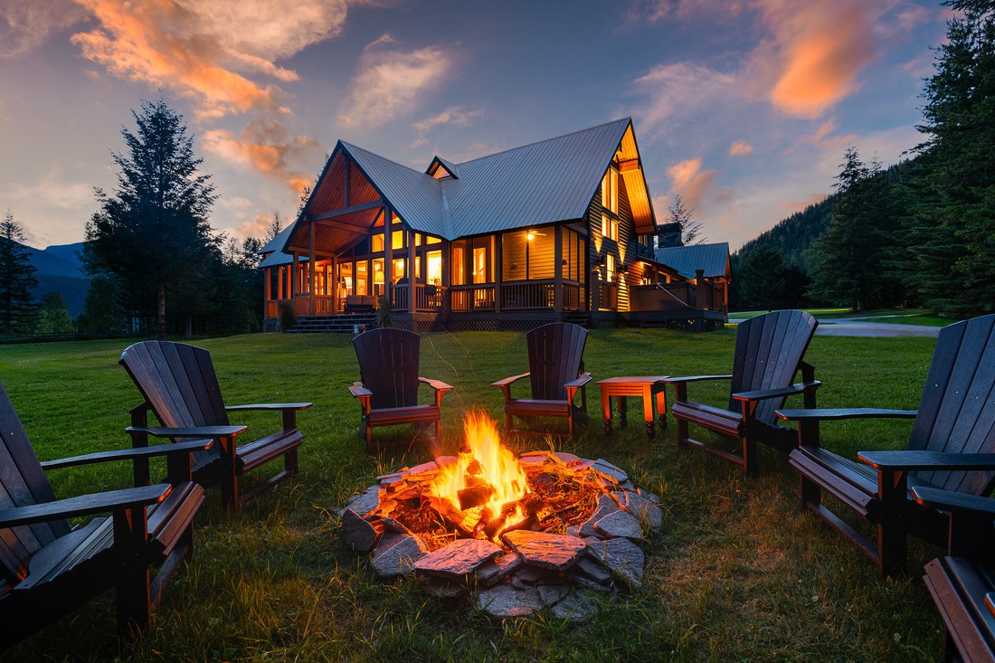 House in Revelstoke, British Columbia, Canada 1 - 18675411