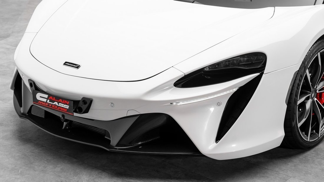 Coupe in Dubai, United Arab Emirates 5 - 18678465