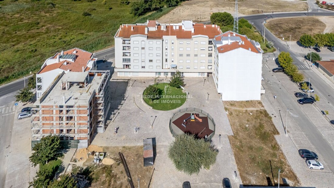 Estate in Palhais e Coina, Setubal, Portugal 4 - 18679087