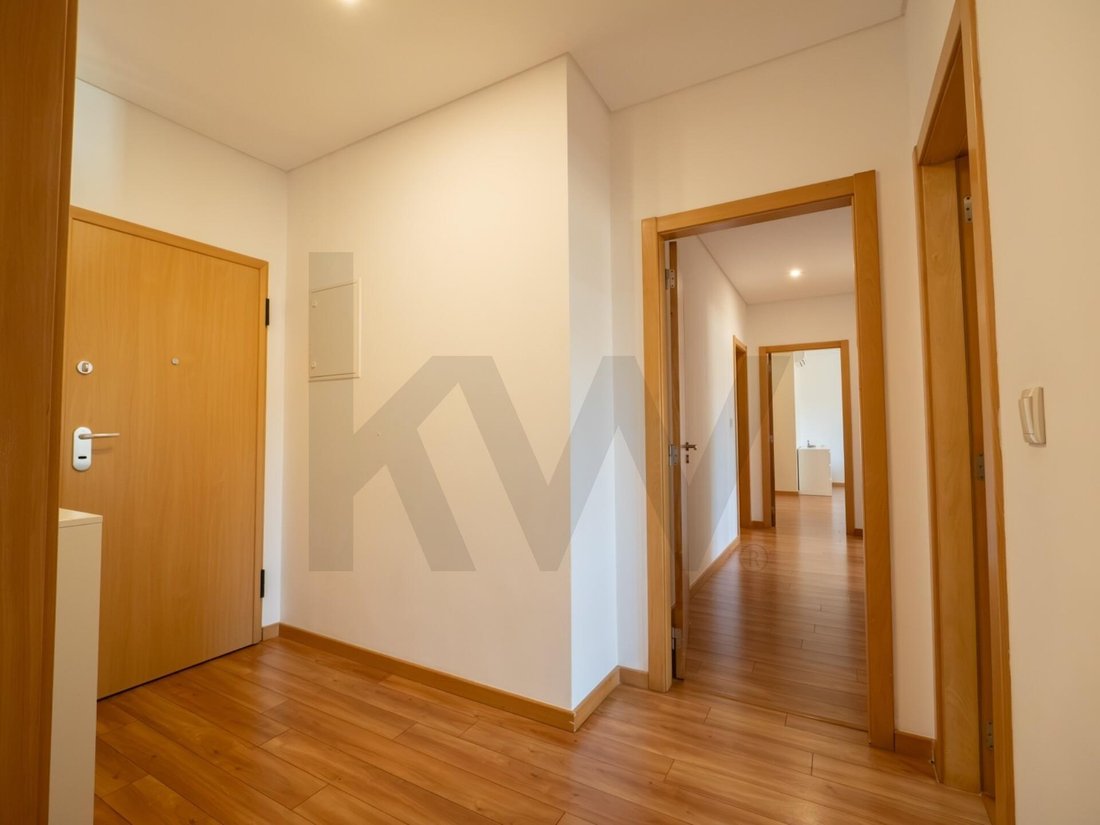 Apartment in Odivelas, Lisbon, Portugal 3 - 18679091