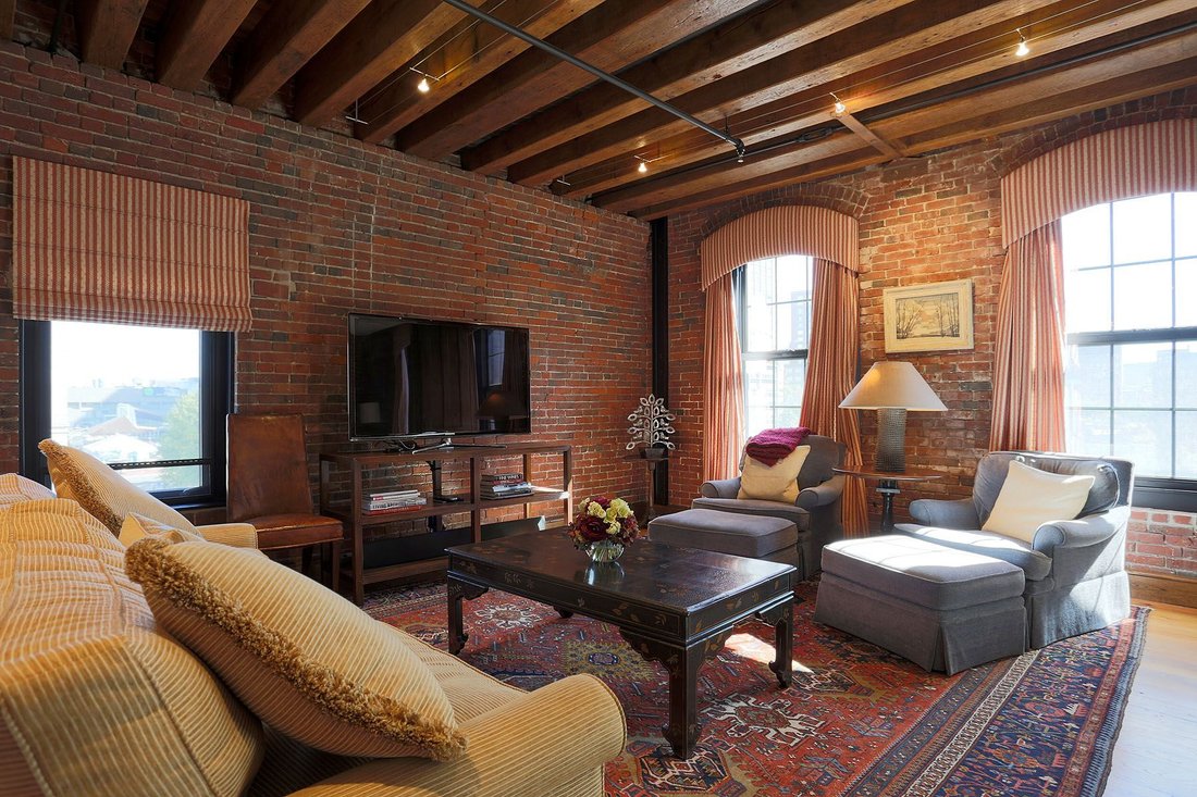 Condo in Boston, Massachusetts, United States 1 - 18678983
