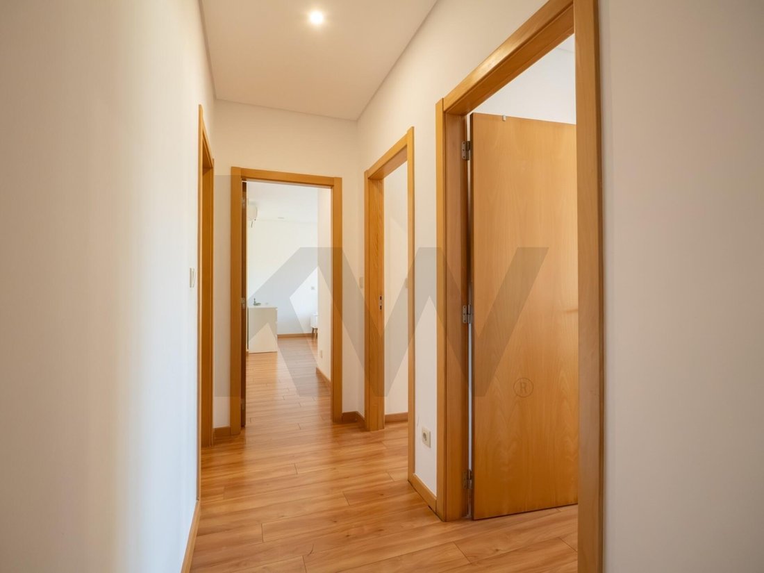 Apartment in Odivelas, Lisbon, Portugal 5 - 18679091