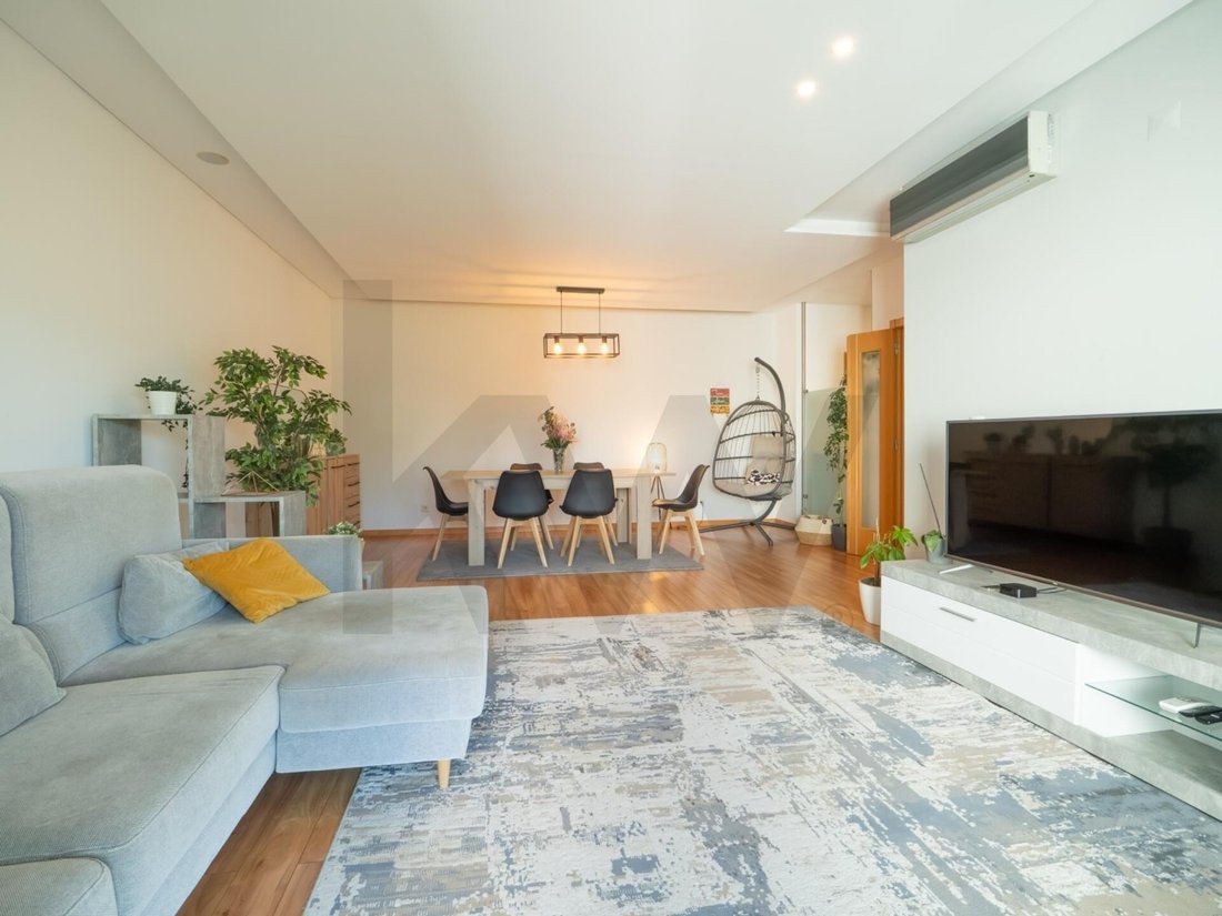 Apartment in Odivelas, Lisbon, Portugal 1 - 18679091