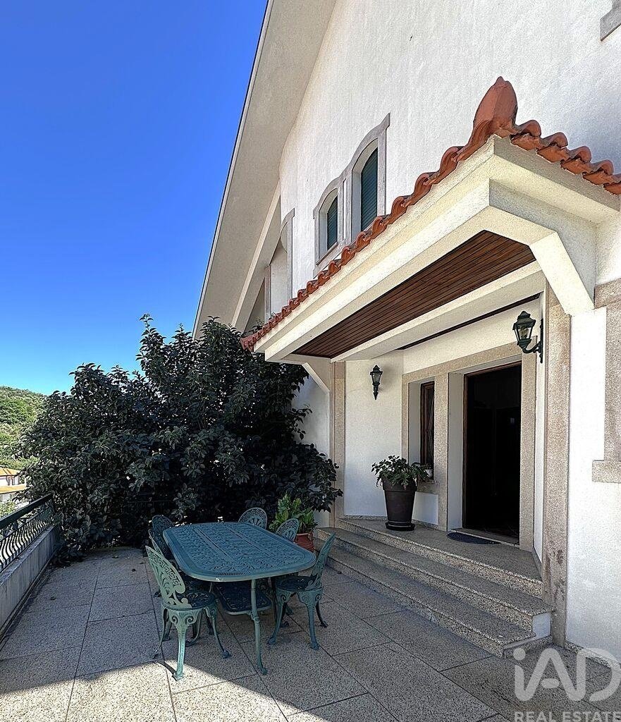 Townhouse in Almacave, Viseu District, Portugal 1 - 18679426