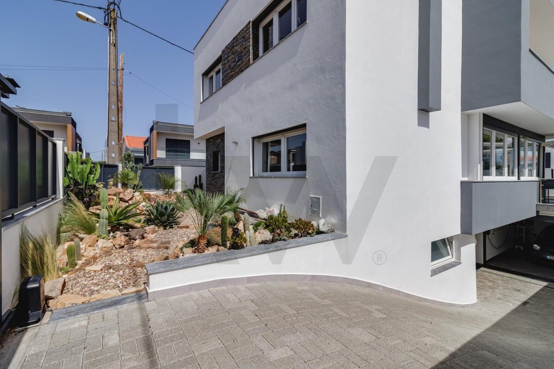 Townhouse in Alcabideche, Lisbon, Portugal 3 - 18679094